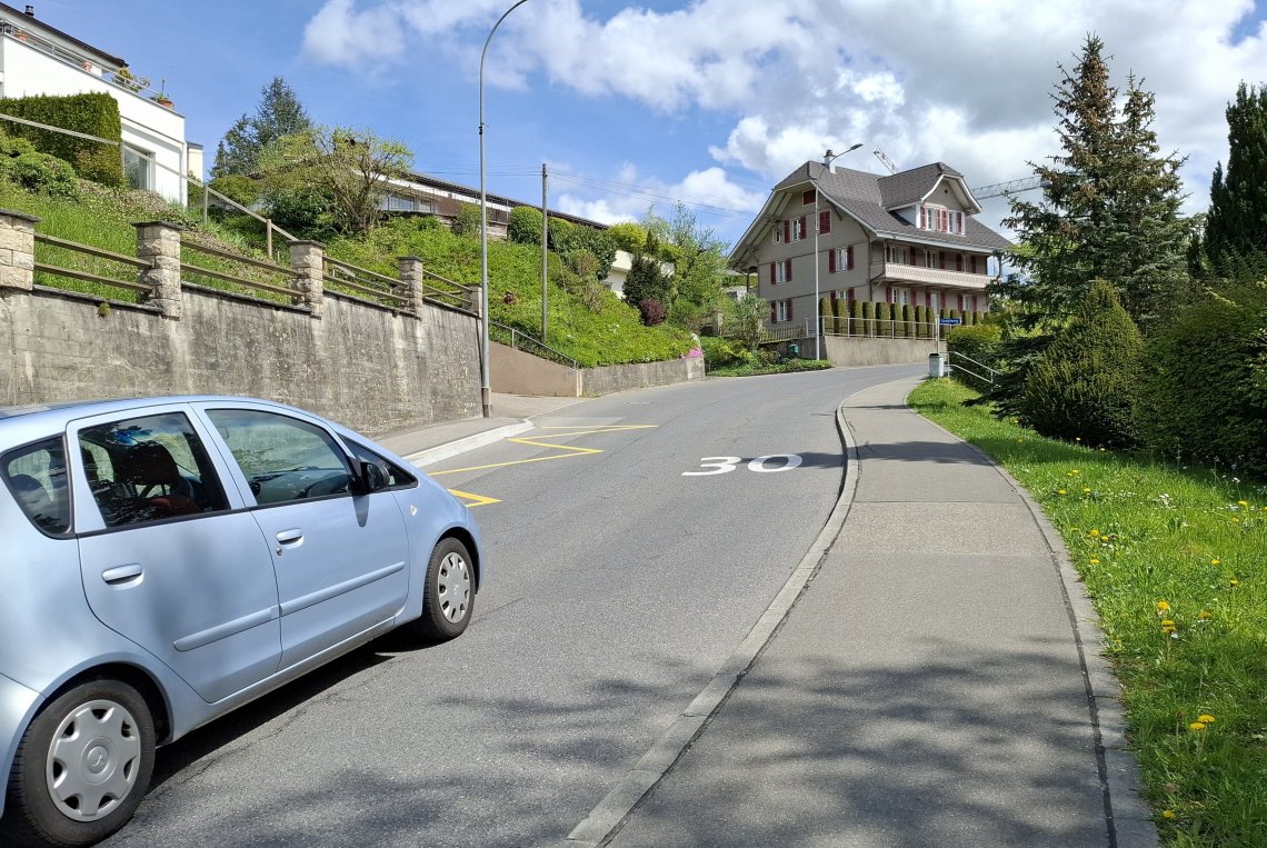 Spitalstasse: Neue Markierungen für mehr Sicherheit