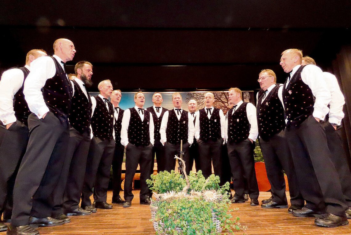 Reichhaltiges Programm mit drei Gastformationen