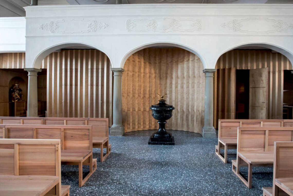 Dutzende gedenken in Luzern den Opfern von Crans-Montana VS