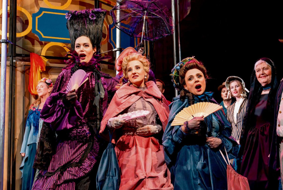 Entstaubte Komödie mit erfrischend-witzigem «Dreh»