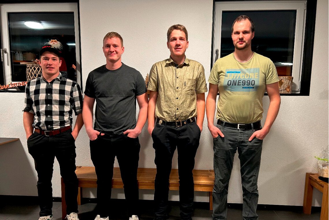 Vier neue Mitglieder für den Jodlerklub Alpenglühn