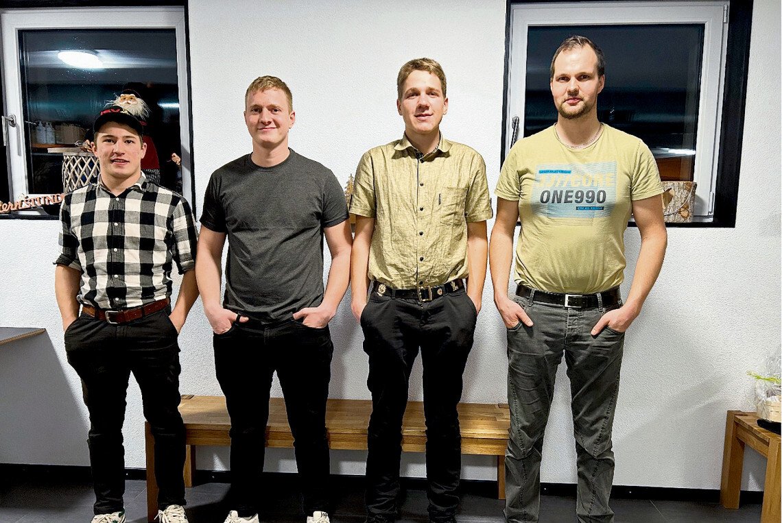 Vier neue Mitglieder für den Jodlerklub Alpenglühn